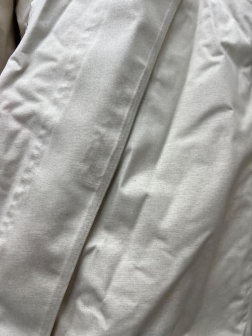 HELLY HANSEN（ヘリーハンセン）HELLY HANSEN (ヘリーハンセン) 中綿ジャケット ベージュ サイズ:Mの古着・服飾アイテム