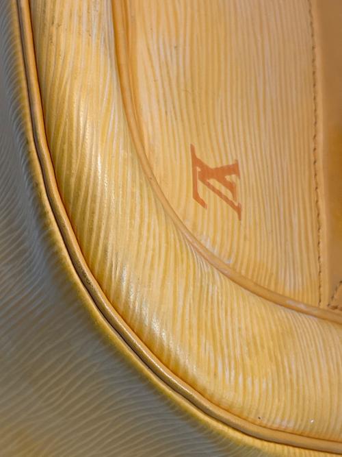 LOUIS VUITTON（ルイ ヴィトン）LOUIS VUITTON (ルイ ヴィトン) ダヌーラPM オレンジの古着・服飾アイテム