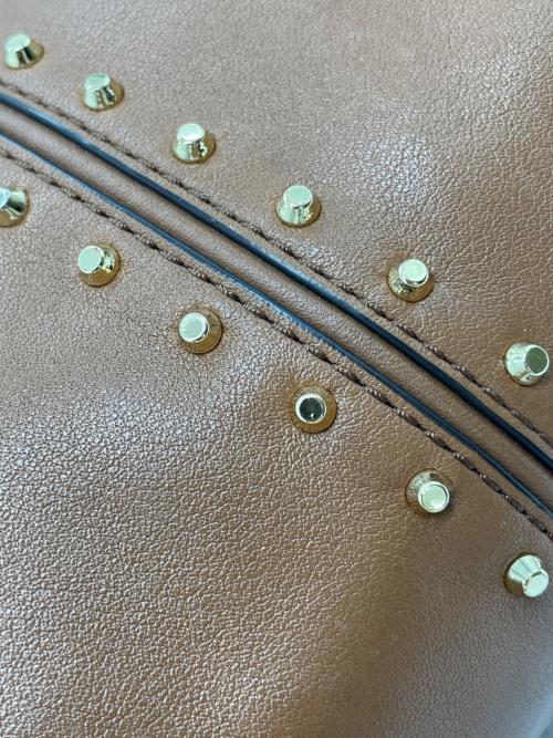 MICHAEL KORS（マイケルコース）MICHAEL KORS (マイケルコース) ショルダーバッグ ブラウンの古着・服飾アイテム