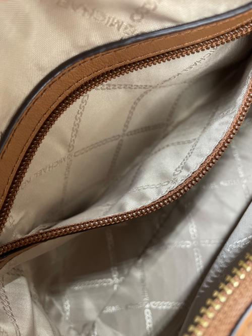 MICHAEL KORS（マイケルコース）MICHAEL KORS (マイケルコース) ショルダーバッグ ブラウンの古着・服飾アイテム