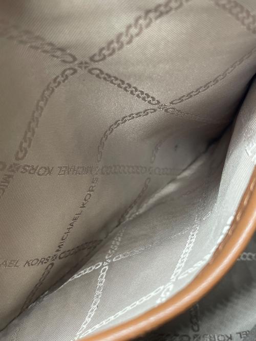 MICHAEL KORS（マイケルコース）MICHAEL KORS (マイケルコース) ショルダーバッグ ブラウンの古着・服飾アイテム