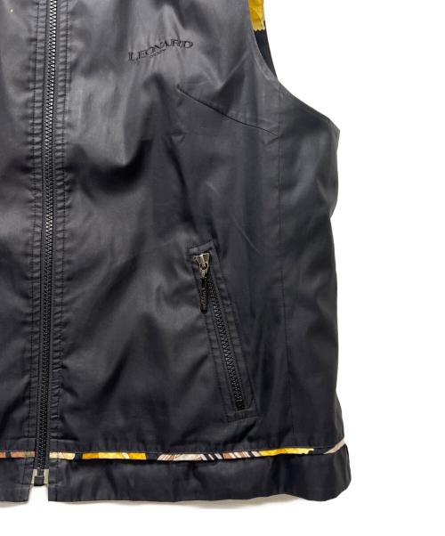 LEONARD（レオナール）LEONARD (レオナール) ジップベスト ブラック×オレンジ サイズ:42の古着・服飾アイテム