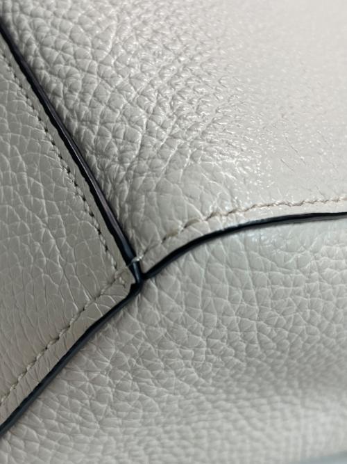 COACH（コーチ）COACH (コーチ) 2WAYバッグ アイボリーの古着・服飾アイテム