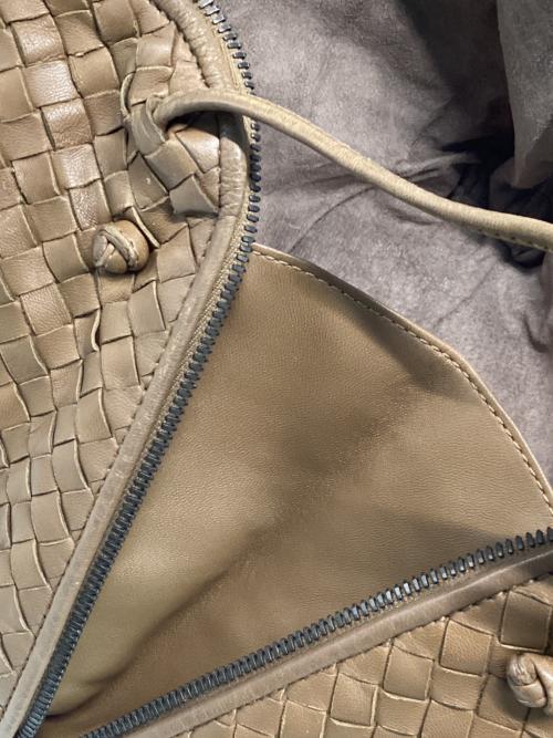 BOTTEGA VENETA（ボッテガベネタ）BOTTEGA VENETA (ボッテガベネタ) ショルダーバッグ ブラウンの古着・服飾アイテム