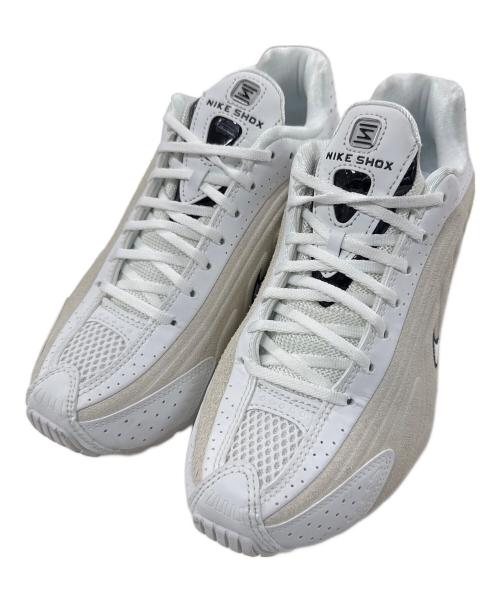 NIKE（ナイキ）NIKE (ナイキ) SHOX R4 ホワイト サイズ:24cmの古着・服飾アイテム