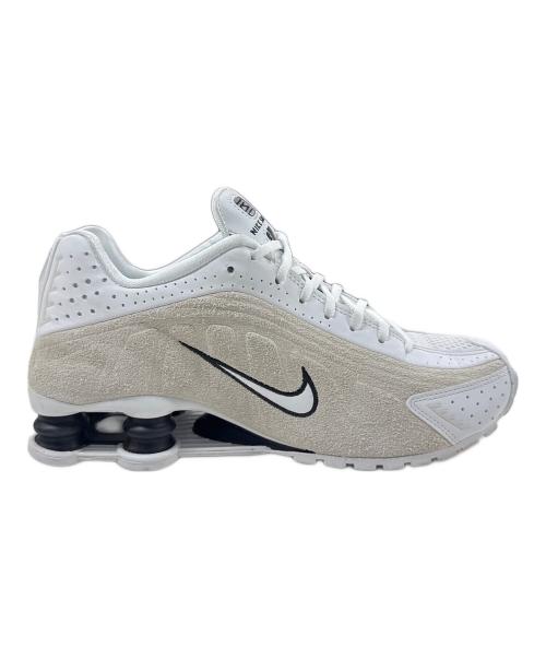 NIKE（ナイキ）NIKE (ナイキ) SHOX R4 ホワイト サイズ:24cmの古着・服飾アイテム