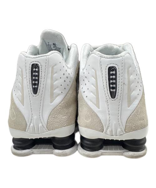 NIKE（ナイキ）NIKE (ナイキ) SHOX R4 ホワイト サイズ:24cmの古着・服飾アイテム