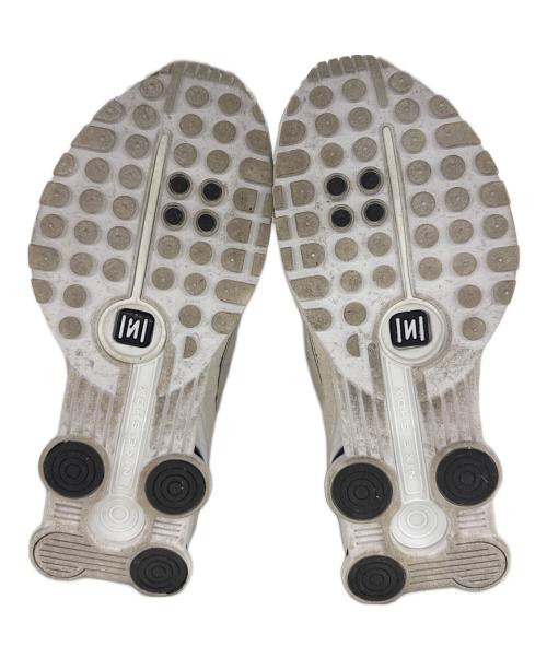 NIKE（ナイキ）NIKE (ナイキ) SHOX R4 ホワイト サイズ:24cmの古着・服飾アイテム