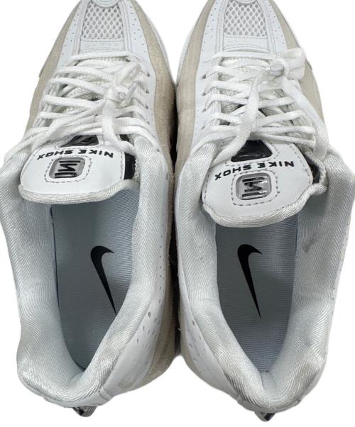 NIKE（ナイキ）NIKE (ナイキ) SHOX R4 ホワイト サイズ:24cmの古着・服飾アイテム