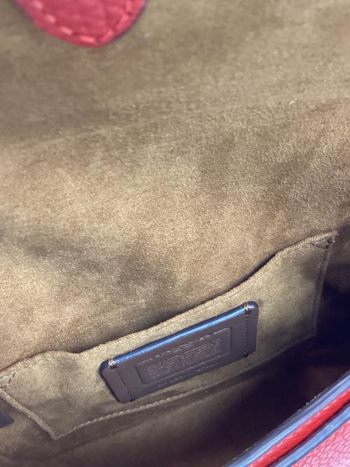 COACH（コーチ）COACH (コーチ) アメリアスモールサドルバッグ レッドの古着・服飾アイテム