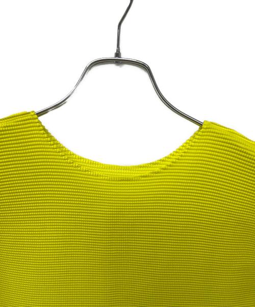 me ISSEY MIYAKE（ミーイッセイ ミヤケ）me ISSEY MIYAKE (ミーイッセイ ミヤケ) 半袖カットソー イエロー サイズ:ーの古着・服飾アイテム