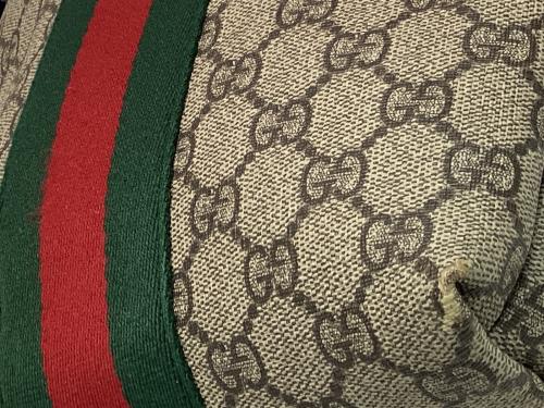 GUCCI（グッチ）GUCCI (グッチ) GGスプリームショルダーバッグ ベージュの古着・服飾アイテム