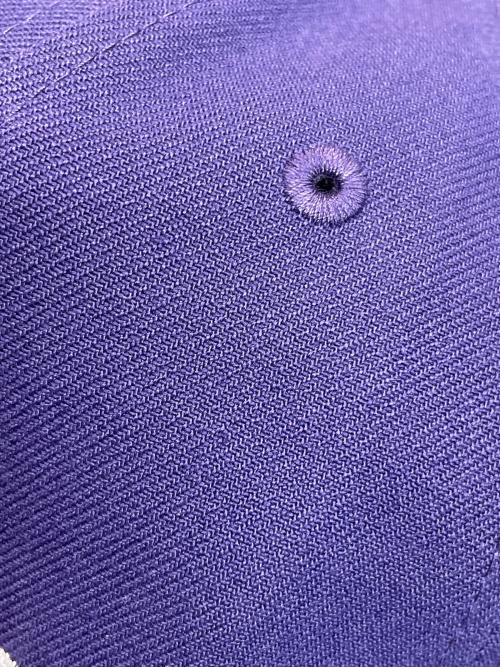 New Era（ニューエラ）New Era (ニューエラ) Denim Tears (デニムティアーズ) キャップ パープルの古着・服飾アイテム