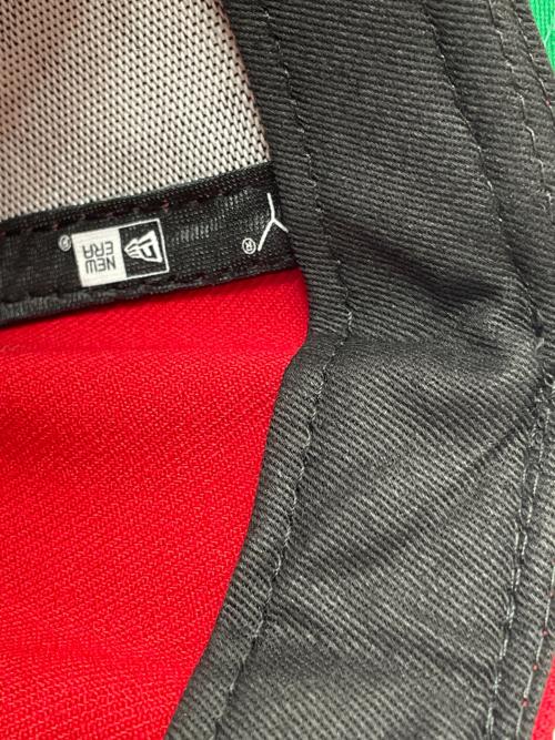 New Era（ニューエラ）New Era (ニューエラ) Denim Tears (デニムティアーズ) キャップ レッドの古着・服飾アイテム