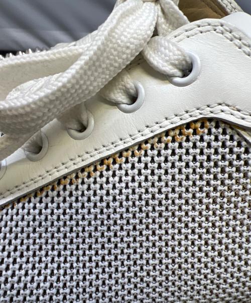Christian Louboutin（クリスチャン・ルブタン）Christian Louboutin (クリスチャン・ルブタン) スタッズスニーカー ホワイト サイズ:41 1/2の古着・服飾アイテム