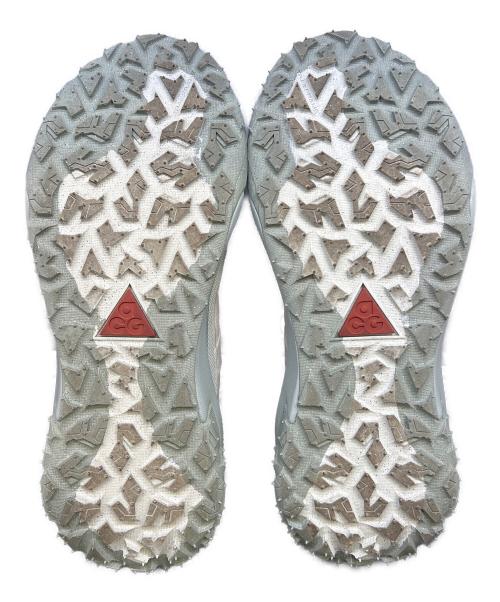 NIKE ACG（ナイキエーシージー）NIKE ACG (ナイキエーシージー) スニーカー ホワイト×グレー サイズ:28の古着・服飾アイテム