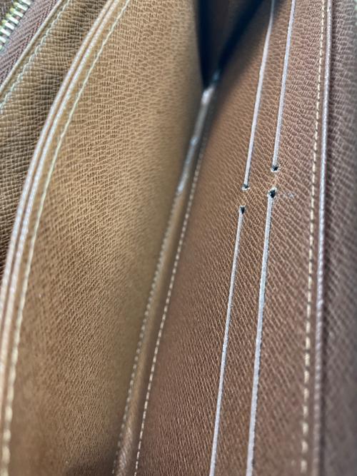 LOUIS VUITTON（ルイ ヴィトン）LOUIS VUITTON (ルイ ヴィトン) ラウンドファスナー長財布 ブラウンの古着・服飾アイテム