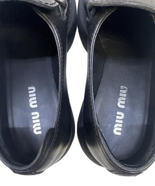 MIU MIU（ミュウミュウ）MIU MIU (ミュウミュウ) レザーローファー ブラック サイズ:38 1/2の古着・服飾アイテム