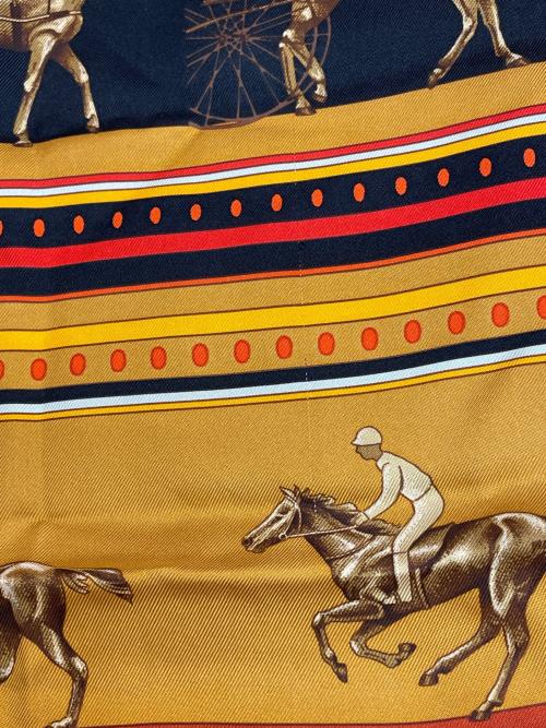 HERMES（エルメス）HERMES (エルメス) スカーフ ネイビー×オレンジの古着・服飾アイテム