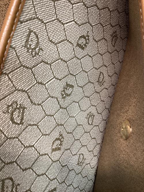 Christian Dior（クリスチャン ディオール）Christian Dior (クリスチャン ディオール) ショルダーバッグ ベージュの古着・服飾アイテム