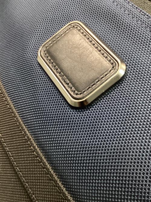TUMI（トゥミ）TUMI (トゥミ) トートバッグ ネイビー×ブラックの古着・服飾アイテム