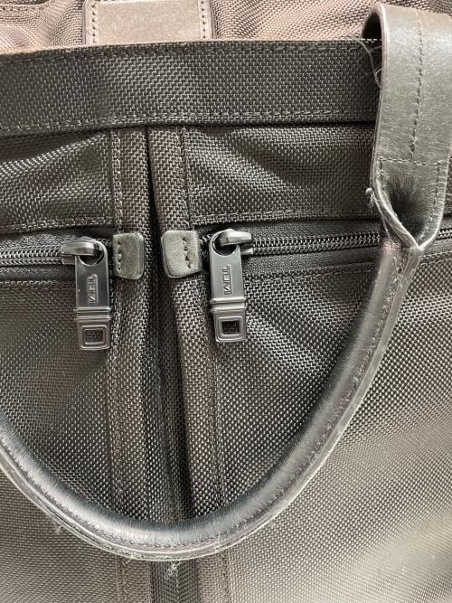 TUMI（トゥミ）TUMI (トゥミ) ビジネスバッグ ブラックの古着・服飾アイテム