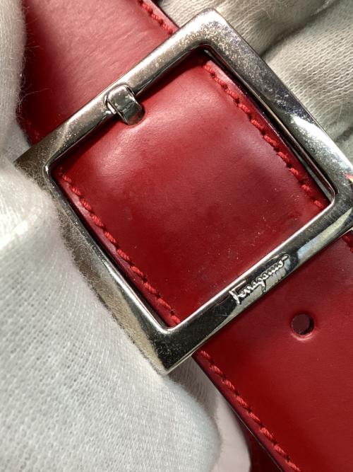 Salvatore Ferragamo（サルヴァトーレ フェラガモ）Salvatore Ferragamo (サルヴァトーレ フェラガモ) セミショルダーバッグ レッドの古着・服飾アイテム
