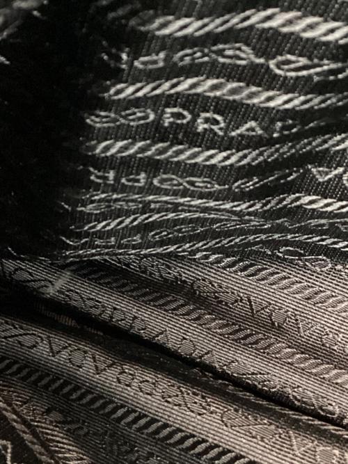 PRADA（プラダ）PRADA (プラダ) ショルダーバッグ ブラックの古着・服飾アイテム