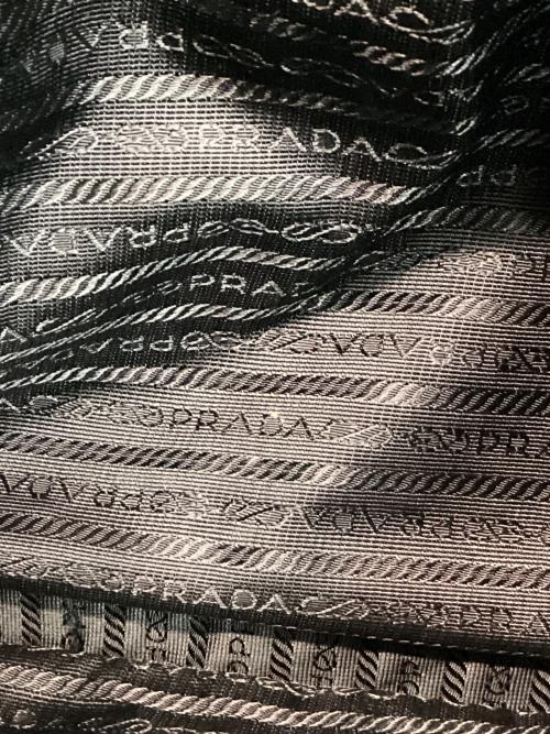 PRADA（プラダ）PRADA (プラダ) ショルダーバッグ ブラックの古着・服飾アイテム