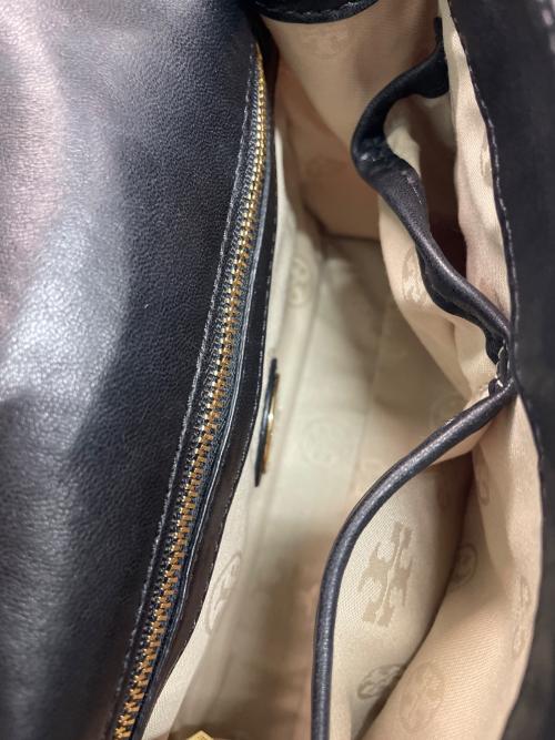 TORY BURCH（トリーバーチ）TORY BURCH (トリーバーチ) チェーンショルダーバッグ ブラック×ナチュラルの古着・服飾アイテム