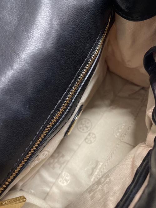 TORY BURCH（トリーバーチ）TORY BURCH (トリーバーチ) チェーンショルダーバッグ ブラック×ナチュラルの古着・服飾アイテム