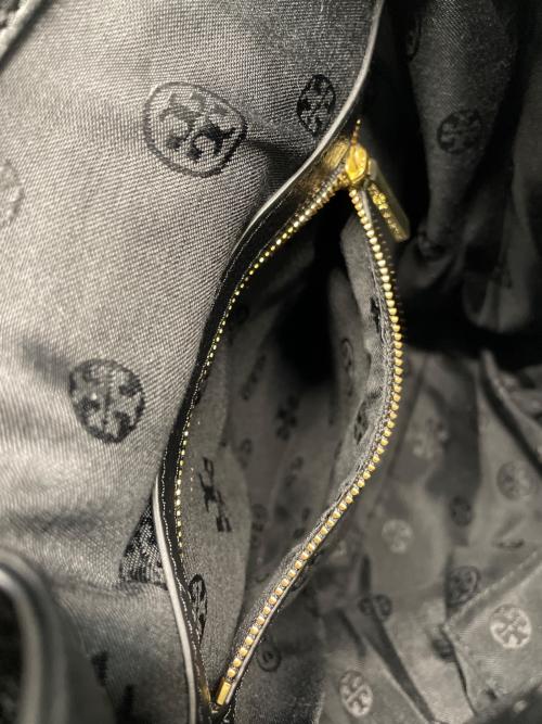 TORY BURCH（トリーバーチ）TORY BURCH (トリーバーチ) レザータッセルリュック ブラックの古着・服飾アイテム
