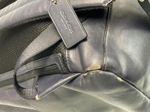 COACH（コーチ）COACH (コーチ) ヘンリーバックパック ネイビーの古着・服飾アイテム