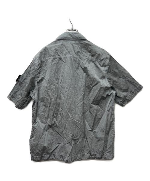 STONE ISLAND（ストーンアイランド）STONE ISLAND (ストーンアイランド) 	NYLON METAL IN ECONYL SHORT SLEEVE SHIRT グレー サイズ:Ｌの古着・服飾アイテム