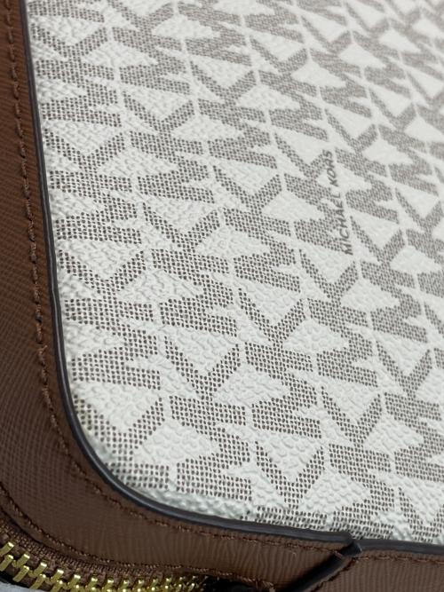 MICHAEL KORS（マイケルコース）MICHAEL KORS (マイケル・コース) ショルダーバッグ ホワイト×ブラウンの古着・服飾アイテム
