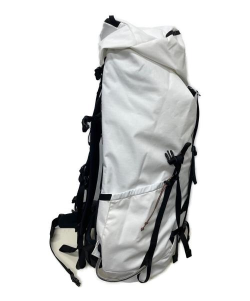 MOUNTAIN HARD WEAR（マウンテンハードウェア）MOUNTAIN HARD WEAR (マウンテンハードウェア) バックパック ホワイトの古着・服飾アイテム