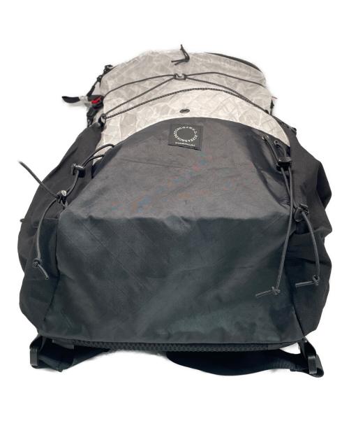 MOUNTAIN HARD WEAR（マウンテンハードウェア）MOUNTAIN HARD WEAR (マウンテンハードウェア) バックパック ホワイトの古着・服飾アイテム