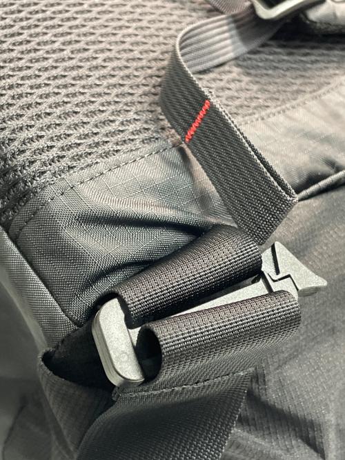 MOUNTAIN HARD WEAR（マウンテンハードウェア）MOUNTAIN HARD WEAR (マウンテンハードウェア) バックパック ホワイトの古着・服飾アイテム