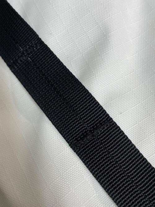 MOUNTAIN HARD WEAR（マウンテンハードウェア）MOUNTAIN HARD WEAR (マウンテンハードウェア) バックパック ホワイトの古着・服飾アイテム