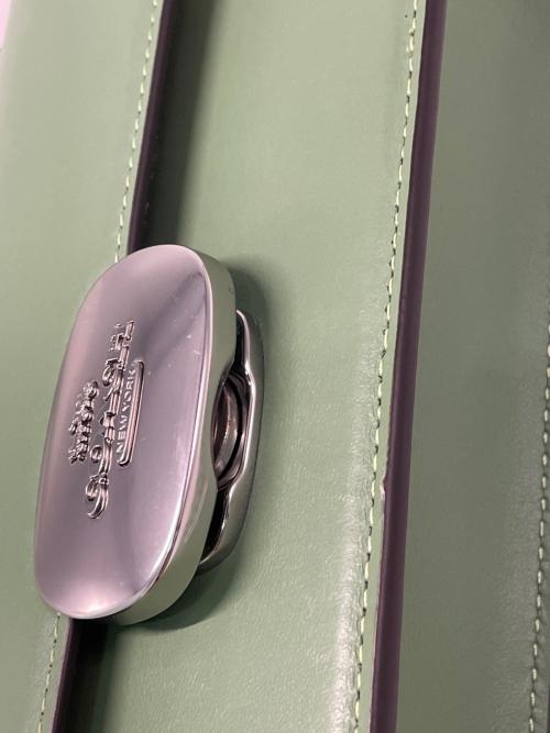 COACH（コーチ）COACH (コーチ) ショルダーバッグ 黄緑の古着・服飾アイテム