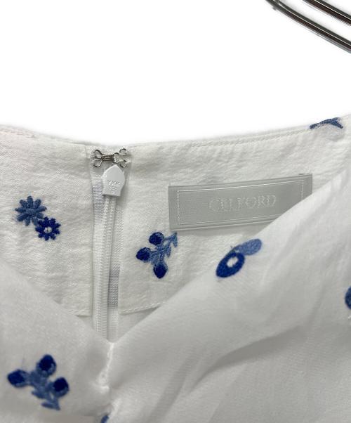 CELFORD（セルフォード）CELFORD (セルフォード) 小花刺繍ペプラムブラウス ホワイト サイズ:３８の古着・服飾アイテム