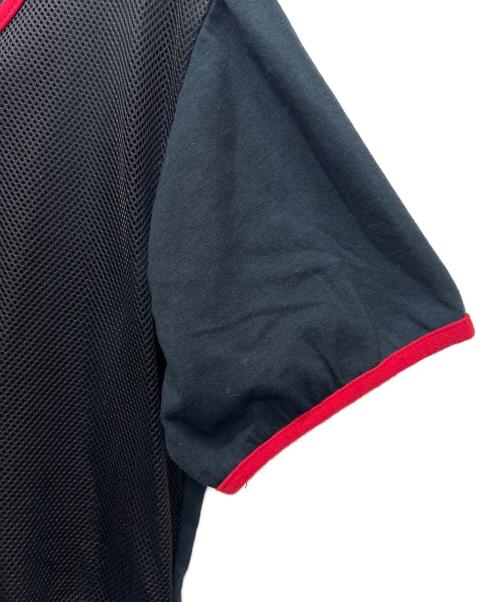 PRADA（プラダ）PRADA (プラダ) 切替メッシュTシャツ ブラック×レッド サイズ:不明の古着・服飾アイテム