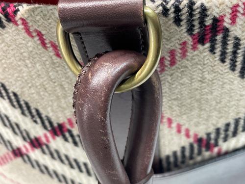BURBERRY（バーバリー）BURBERRY (バーバリー) バッグ ベージュ×ブラウンの古着・服飾アイテム