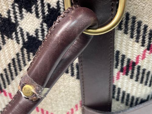 BURBERRY（バーバリー）BURBERRY (バーバリー) バッグ ベージュ×ブラウンの古着・服飾アイテム