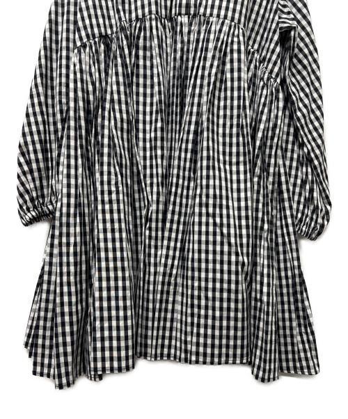 BEARDSLEY（ビアズリー）BEARDSLEY (ビアズリー) 長袖ワンピース ホワイト×ブラック サイズ:FREEの古着・服飾アイテム