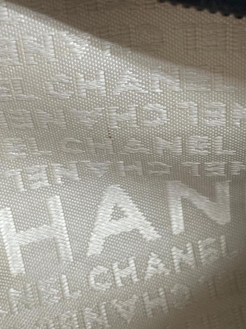 CHANEL（シャネル）CHANEL (シャネル) ココマーク No.5チャーム キャンバス切替マトラッセチェーンバッグ ネイビー×ベージュの古着・服飾アイテム