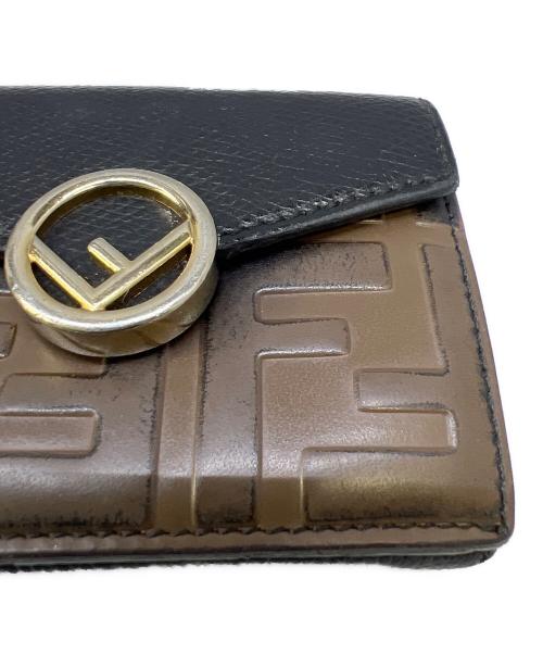 FENDI（フェンディ）FENDI (フェンディ) マイクロ3つ折り財布 ブラック×ブラウンの古着・服飾アイテム