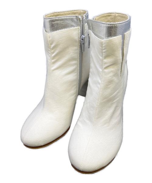MM6 Maison Margiela（エムエムシックスメゾンマルジェラ）MM6 Maison Margiela (エムエムシックスメゾンマルジェラ) ブーツ ホワイト×シルバー サイズ:36の古着・服飾アイテム