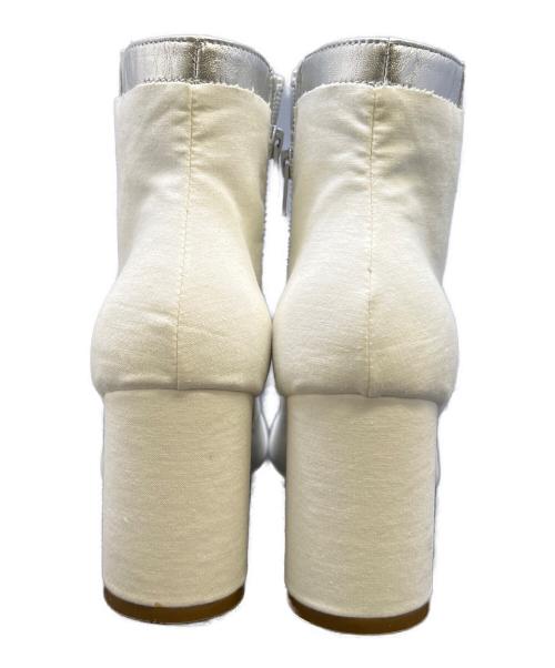 MM6 Maison Margiela（エムエムシックスメゾンマルジェラ）MM6 Maison Margiela (エムエムシックスメゾンマルジェラ) ブーツ ホワイト×シルバー サイズ:36の古着・服飾アイテム