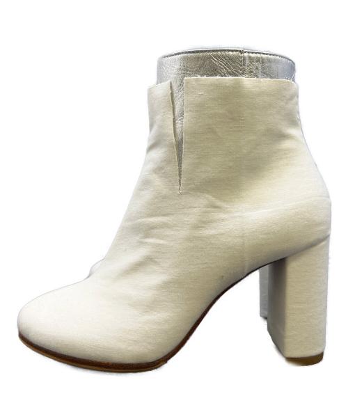 MM6 Maison Margiela（エムエムシックスメゾンマルジェラ）MM6 Maison Margiela (エムエムシックスメゾンマルジェラ) ブーツ ホワイト×シルバー サイズ:36の古着・服飾アイテム